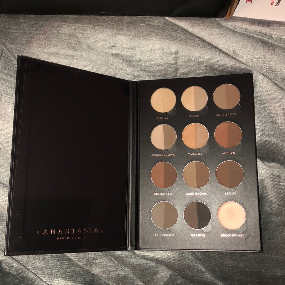 Anastasia Brow Pro Palette- rare